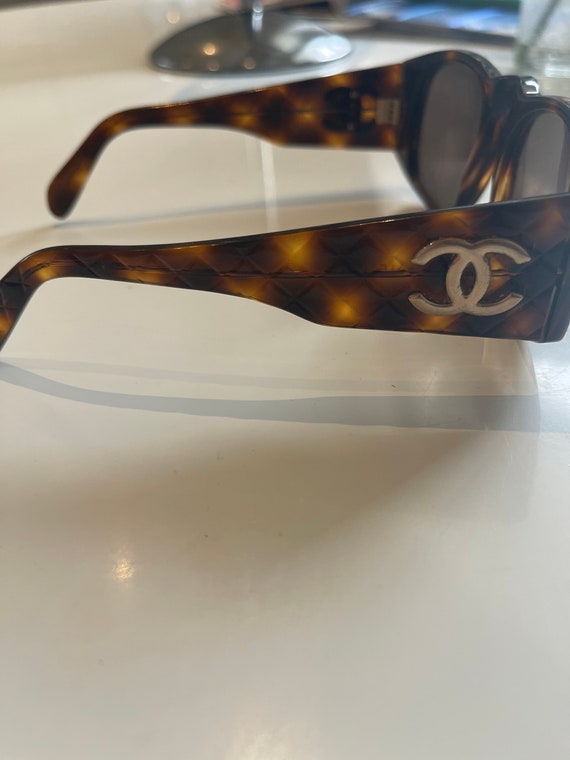 Chanel Tortoise Shell Acetate Frame Gradient Tint Bow Sunglasses