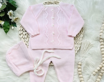 Ropa de Punto para Recién Nacido, Conjunto Español Niña, Conjunto de Bebé Niña de Punto para Vuelta a Casa, Bautizo, Bautismo y Regalo de Ducha. (Rosa) 8344