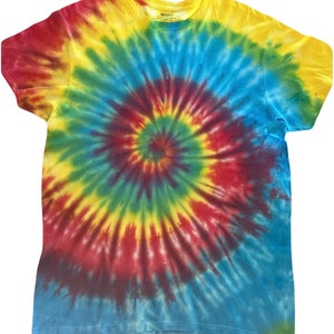Koszulka z nadrukiem tie-dye / Tęczowa spirala tie-dye / Ręcznie wykonany tie-dye