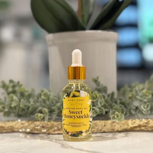 Sweet Honeysuckle Body Oil– 1 oz. | Honeysuckle Blossoms, Feminine and Enchanting, A blend of Spring and Summer