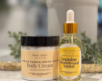 Set de cuidado corporal de sándalo y jazmín: crema de 113 ml y aceite de 28 ml. Aroma cálido, floral y sofisticado, con sensual aroma floral y exótico almizcle de sándalo.