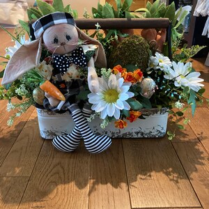 Easter accent decor