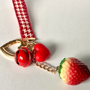 Keychain Rhinestone Strawberry Keychain Pendant Bell Tassel Accessorie –  MBM STRAWBERRY