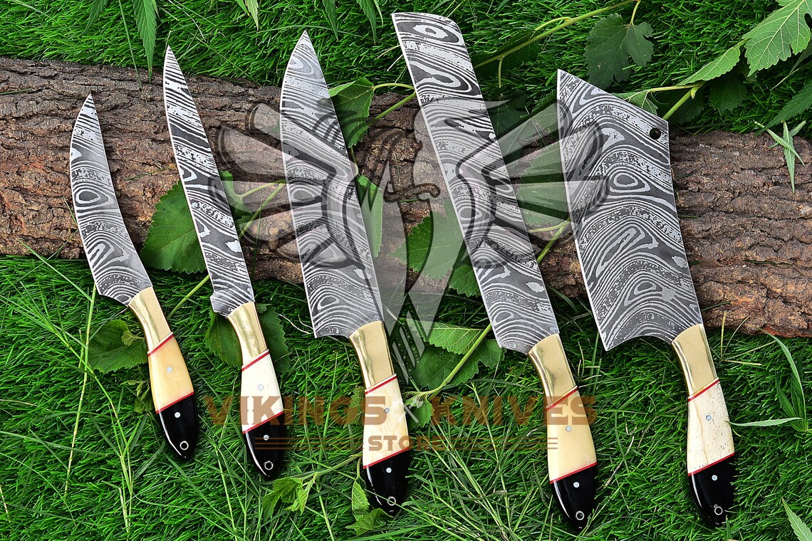 Exquisite 5-Piece Handmade Damascus Steel Knife Collection