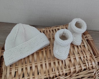 Ensemble bébé bonnet et chaussons en laine mérinos blanche