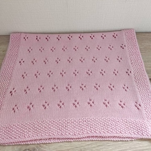 Handgestrickte Babydecke aus Merinowolle