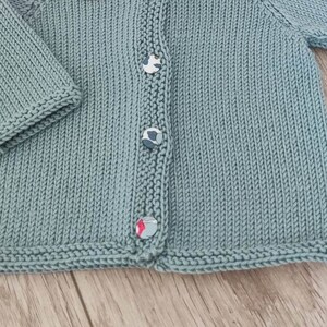 Hand-knitted baby vest in celadon merino wool, peter pan collar and buttons in liberty betsy fabric image 3