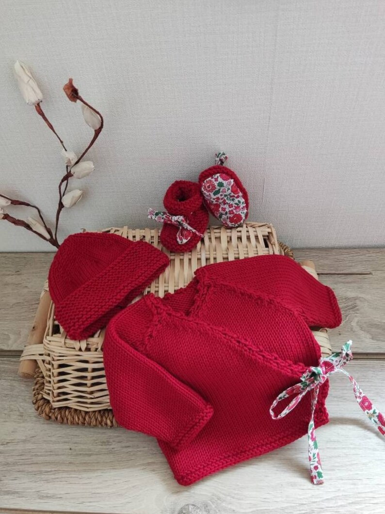 Heart wrap bra set with matching hat and slippers in red merino wool and liberty fabric image 1