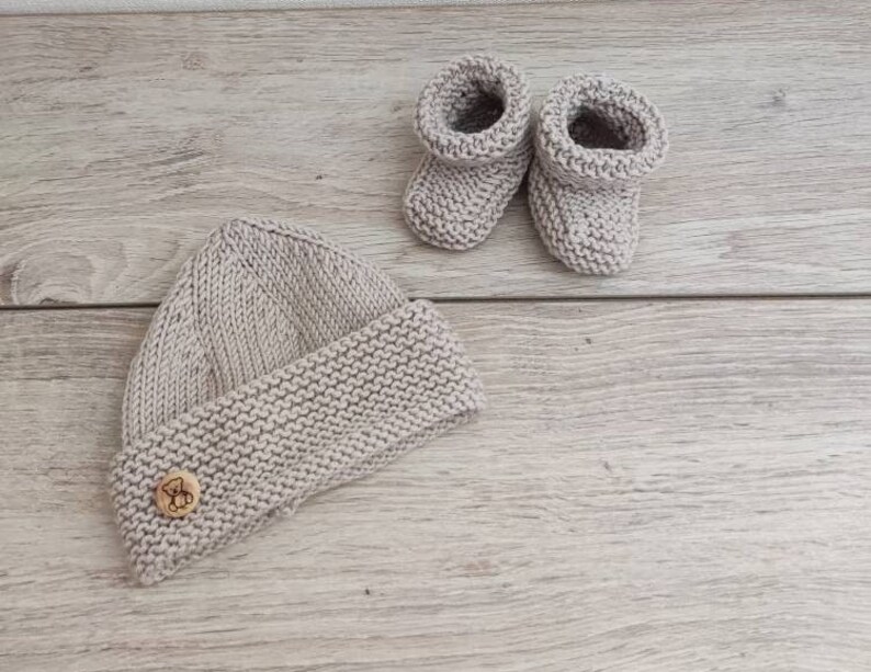 Wrap bra set with matching hat and slippers in light beige merino wool and wooden buttons image 5