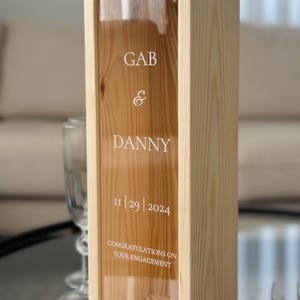 Personalised Engagement Couple Name and Date Design Wooden Bottle Box with Clear Acrylic Front Wedding Gift For The Couple Engaged Champagne