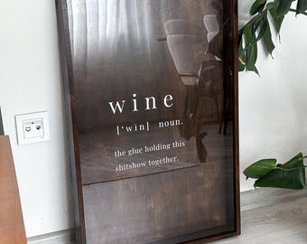 Caja de corcho de vino hecha a mano / Decoración rústica de pared / Portacorchos personalizado / Regalo para amantes del vino, inauguración de la casa, compromiso, padrinos de boda