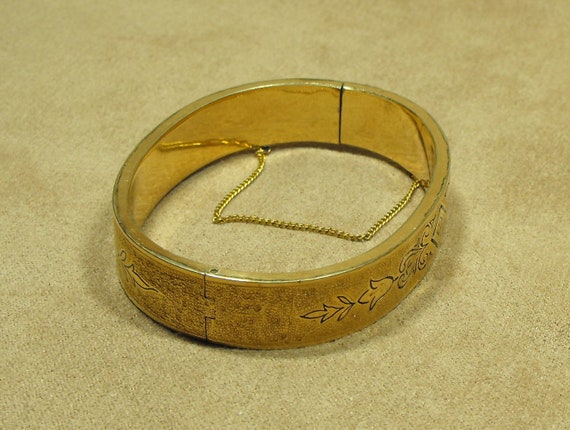 Antique Hinged Bangle Gold Filled Bracelet with T… - image 4