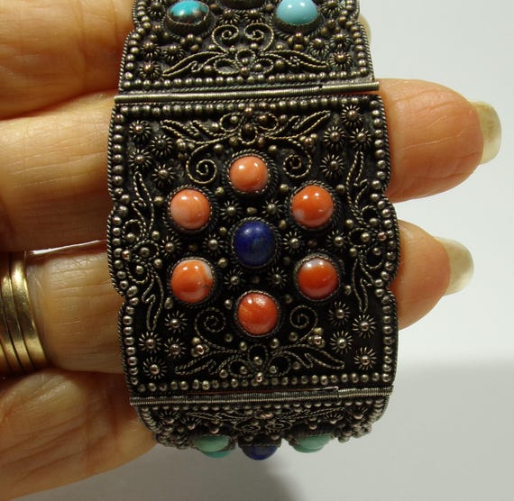 Antique Hinged Panel Bracelet Featuring Fine Gran… - image 5