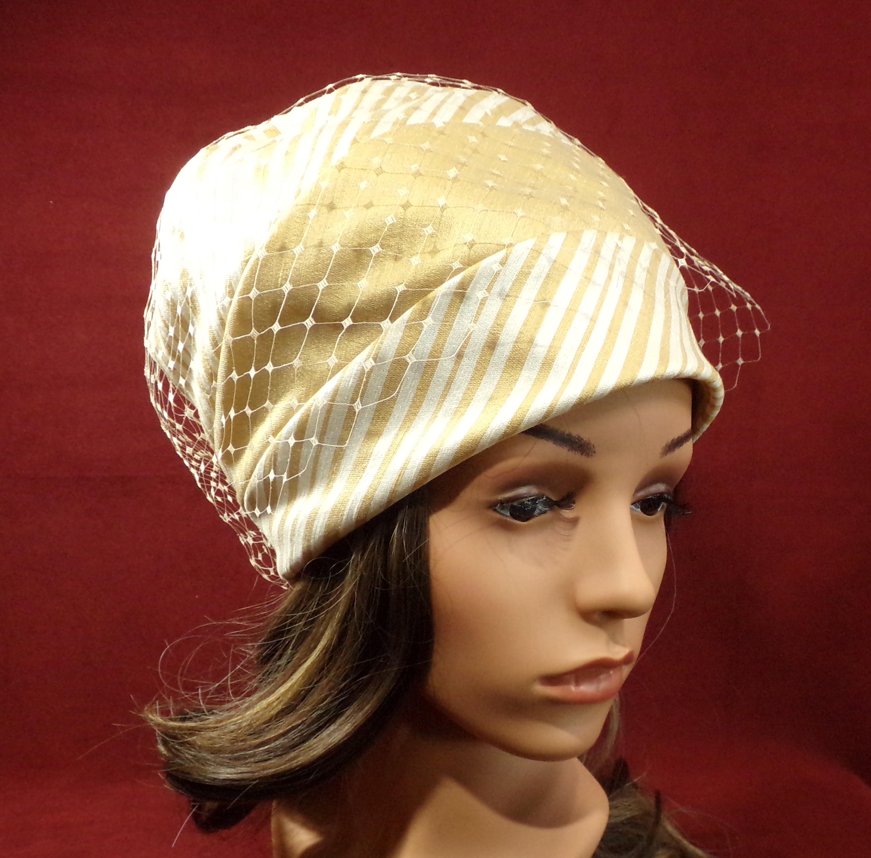 Vintage 1960s Gold Metallic Cloche Hat With Rhinestone Brooch Netting Vintage 60s Cloche Hat Cream Wool Embroidery Copper  main image 3