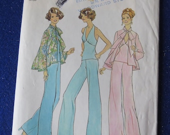Vintage 1970s Simplicity Sewing Pattern 7012: Halter Top, Wide Leg Pants (Size 10)