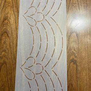 Scallops and Buds Border Quilt Stencil 6”w