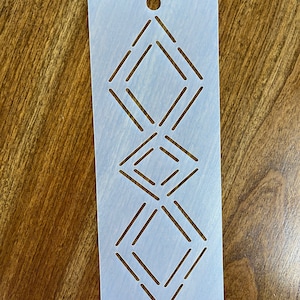 Borde de plantilla con diseño de diamante de 2-1/2&quot;