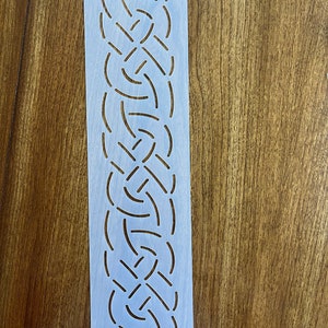 Knotted rope border stencil 2-1/2"