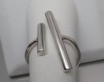 925 Sterling Silver Asymmetric Double T Bar Open End Modernist Style Minimalist Ring (SIZE: 7 1/2)