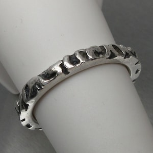 SILPADA- Solid 925 Sterling Silver Carved Scroll Work Narrow Band Stacking Ring (SIZE: 6 1/2 )