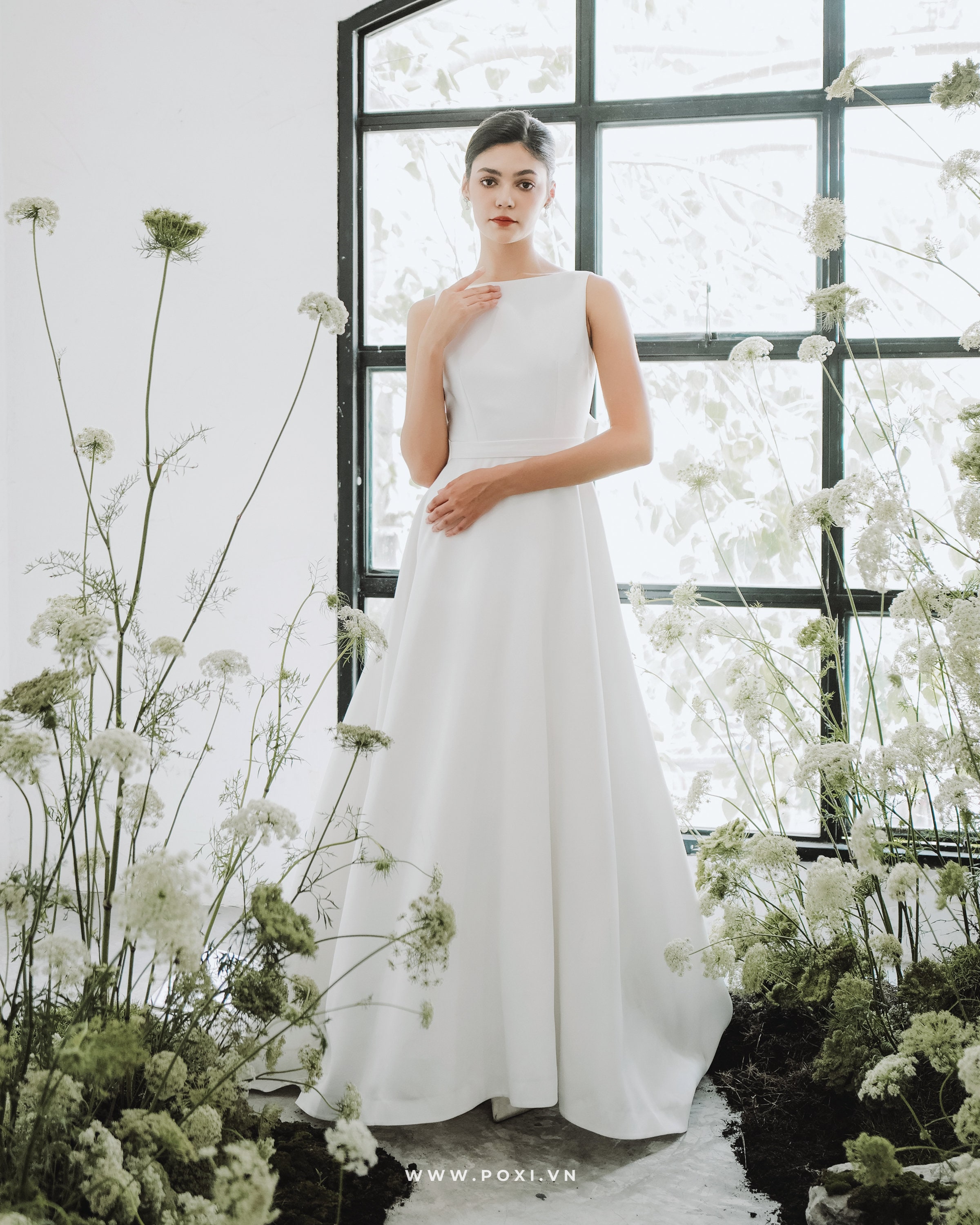 Wedding Dress With Bow Back/ Unique Wedding Dress / Star