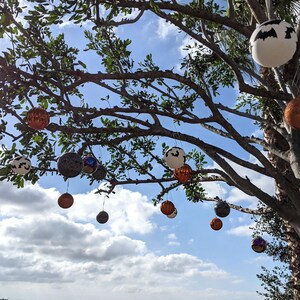 Outdoor Tree Hangers for Spooky Ornaments - Large Halloween Ornament Hook – Halloween Ornament Hangers | Ostreach