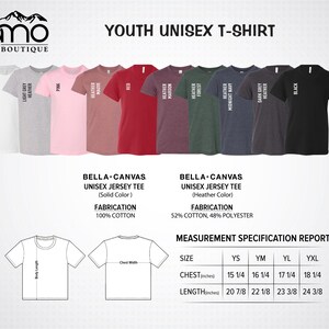 以下が含まれることがあります： Damo BoutiqueのユースユニセックスTシャツカラーチャート。白から黒までの10色のTシャツが並んでいます。Bella+Canvasの素材詳細と、YSからYXLまでのサイズに対応したインチ単位の胸囲と着丈の測定仕様レポートが含まれています。