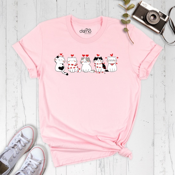 Cute & Funny Cat Valentines Heart Graphic T-Shirt Cute & Funny Cat Valentines Heart Graphic T-Shirt