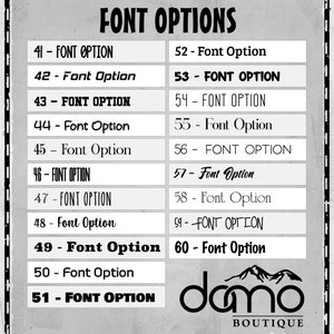 以下が含まれることがあります： 41から60までの番号が付いたFONT OPTIONSを表示するグレーのチャート。各行には異なるフォントでFont Optionというテキストが記載されています。右下隅には、ブランド名の上に山のグラフィックが描かれたdamo BOUTIQUEのロゴがあります。