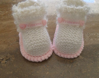 Instant download knitting pattern baby girl booties, baby girl boots -quick easy makes three sizes