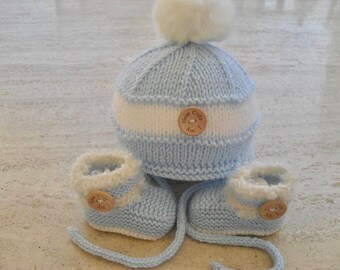 Instant download knitting pattern baby hat and booties, baby hat and boots unisex   - quick easy makes three sizes