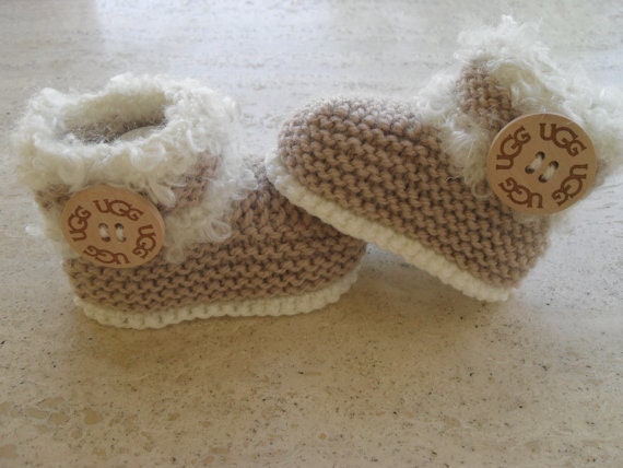 Modèle de tricot unisexe pour chaussons pour bébés pour trois