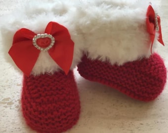 Instant download knitting pattern baby booties , baby girl booties  - quick and easy - makes three sizes