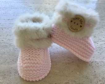 Instant download knitting pattern baby booties , baby girl booties  - quick and easy - makes three sizes