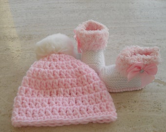 Instant download knitting & crochet pattern baby girl hat and booties - three sizes