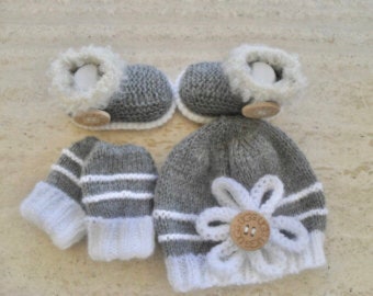 Knitting Pattern Baby Booties, Hat And Mittens Set - Makes 3 Sizes