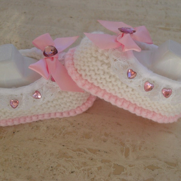 Instant download knitting pattern baby girl shoes - quick and easy makes three sizes 0 to 3, 3 to 6, 6 to 9 mths