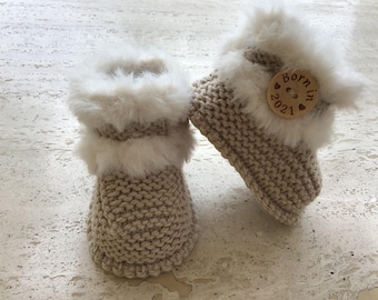 Instant download knitting pattern baby booties unisex - quick and easy - makes three sizes
