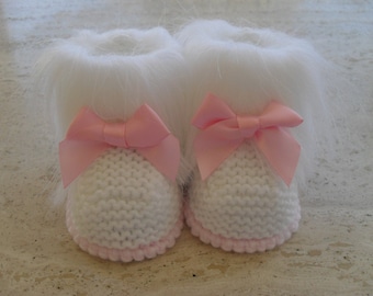 Instant download knitting pattern baby girl booties, baby girl boots  makes three sizes