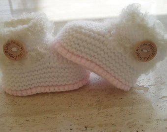 Instant download knitting pattern baby girl booties, baby girl boots -quick easy makes three sizes