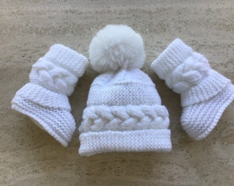 Instant download knitting pattern baby booties - baby hat and booties makes three sizes