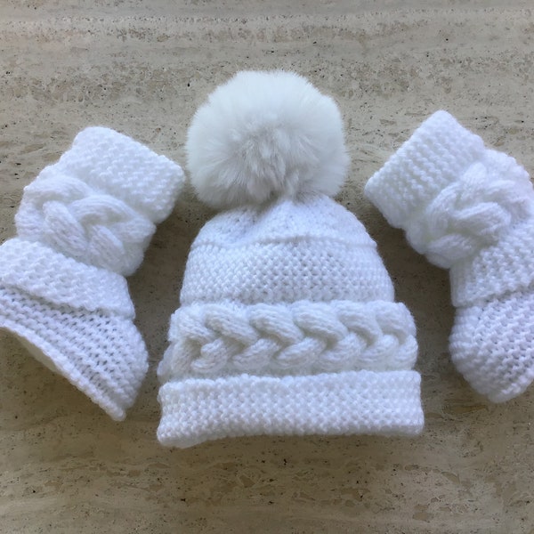 Instant download knitting pattern baby booties - baby hat and booties makes three sizes