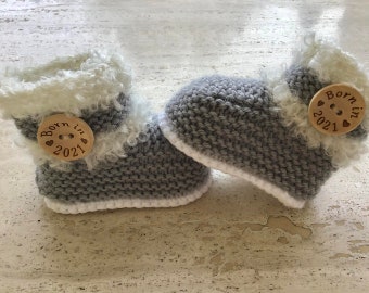 Instant download knitting pattern baby booties unisex - quick and easy - makes three sizes