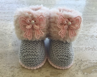 Instant download knitting pattern baby  booties - faux fur baby girl booties  - makes three sizes