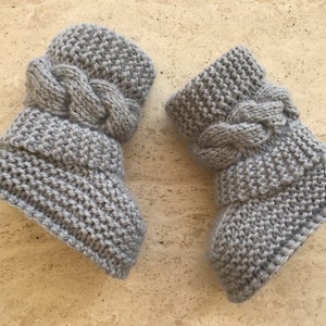 Instant download knitting pattern baby booties - baby cable booties - makes three sizes