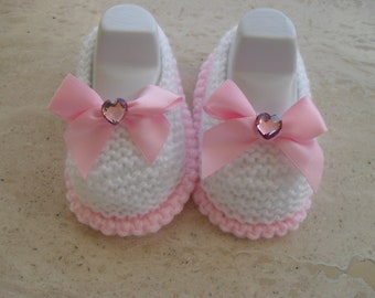 Instant download knitting pattern baby girl shoes/booties - quick and easy makes three sizes of shoes