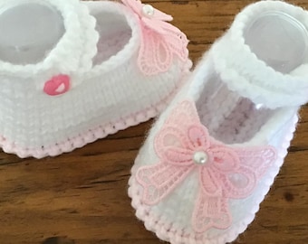 Instand Download Knitting Pattern - Baby Girl Shoes - Makes Three Sizes