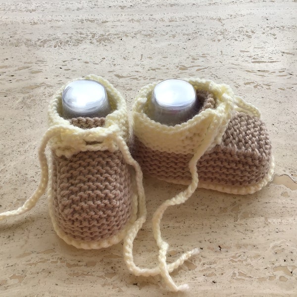 Instant download knitting pattern baby booties - quick and easy - makes three sizes