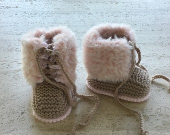 Instant download knitting pattern baby  booties - faux fur baby girl booties  - makes three sizes