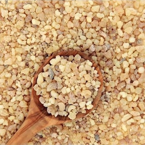100% organischer natürlicher Weihrauchharz-Weihrauch, granulierter Weihrauch, aromatisches Gummiharz, mittlere und kleine Tränengröße - (Boswellia Carteri)